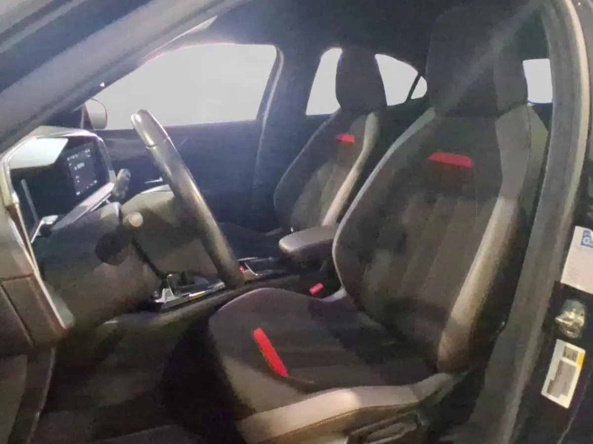 Opel Mokka usata a Genova (9)