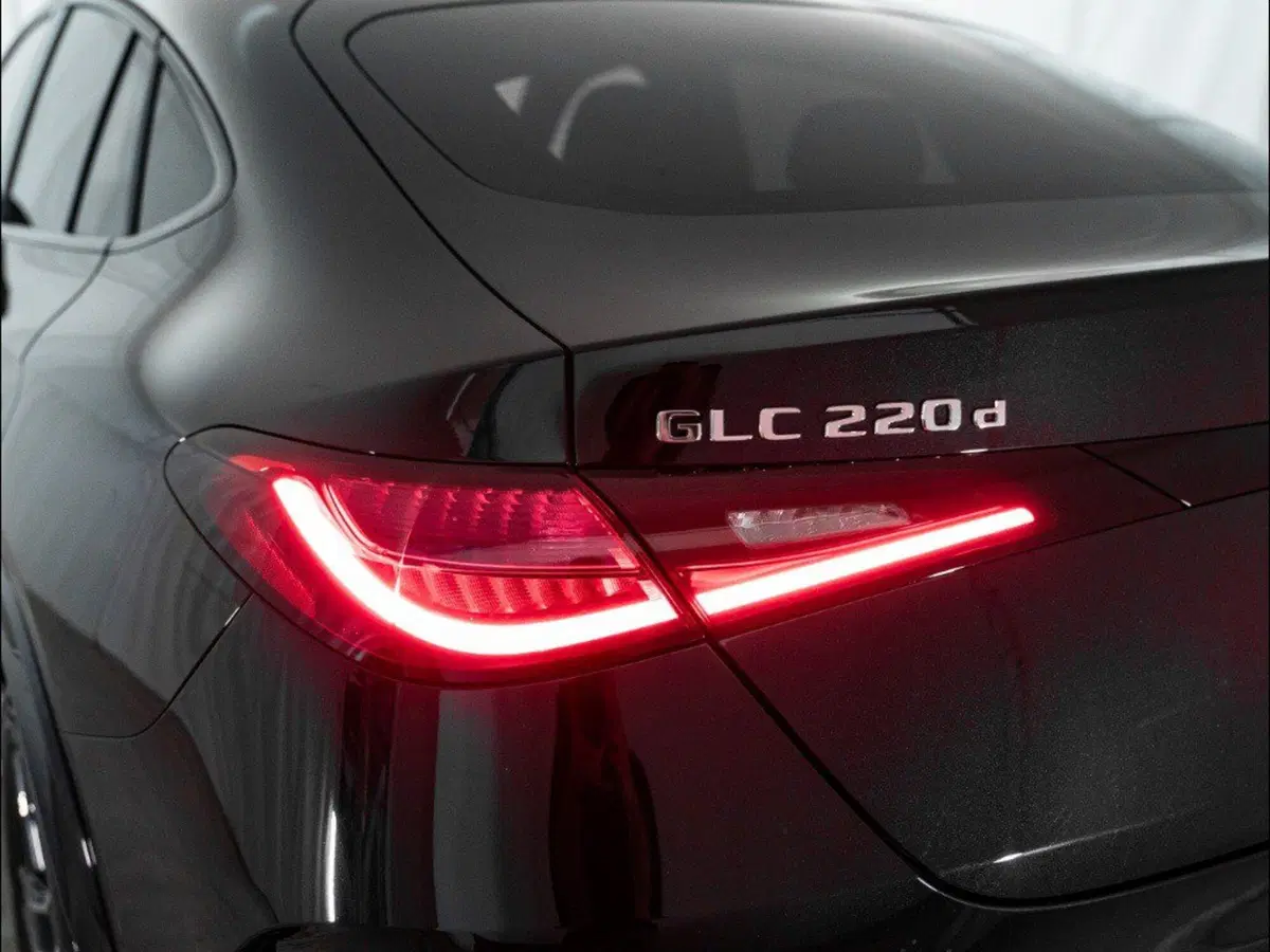 Mercedes-Benz GLC Coupé nuova a Macerata (3)