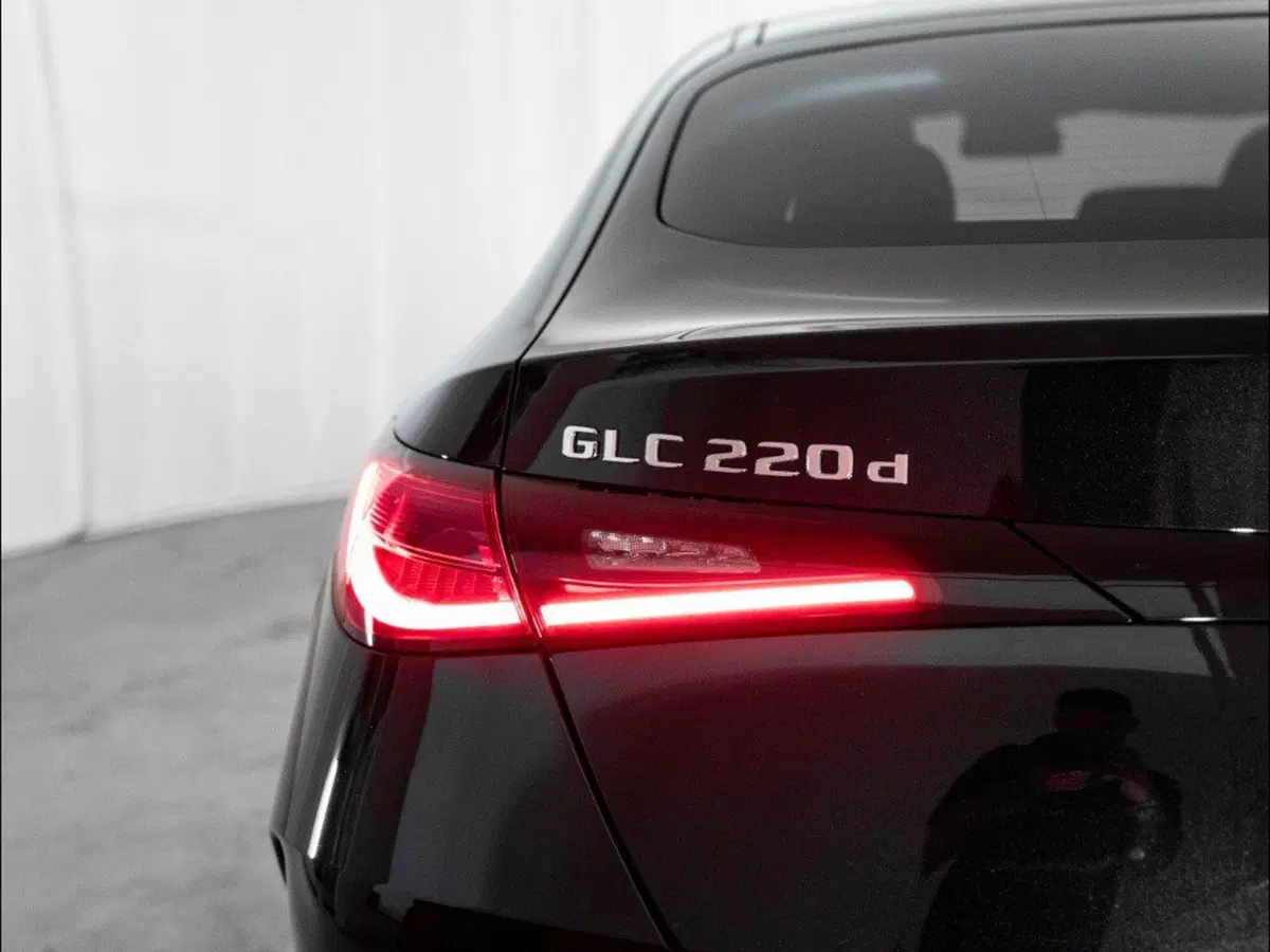 Mercedes-Benz GLC Coupé nuova a Macerata (4)