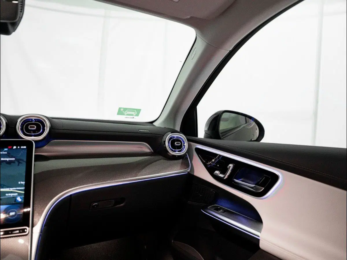 Mercedes-Benz GLC nuova a Macerata (15)