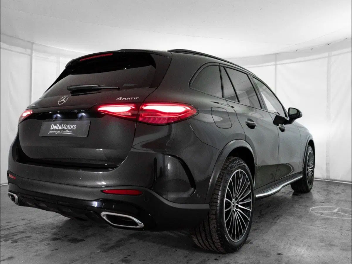 Mercedes-Benz GLC nuova a Macerata (6)