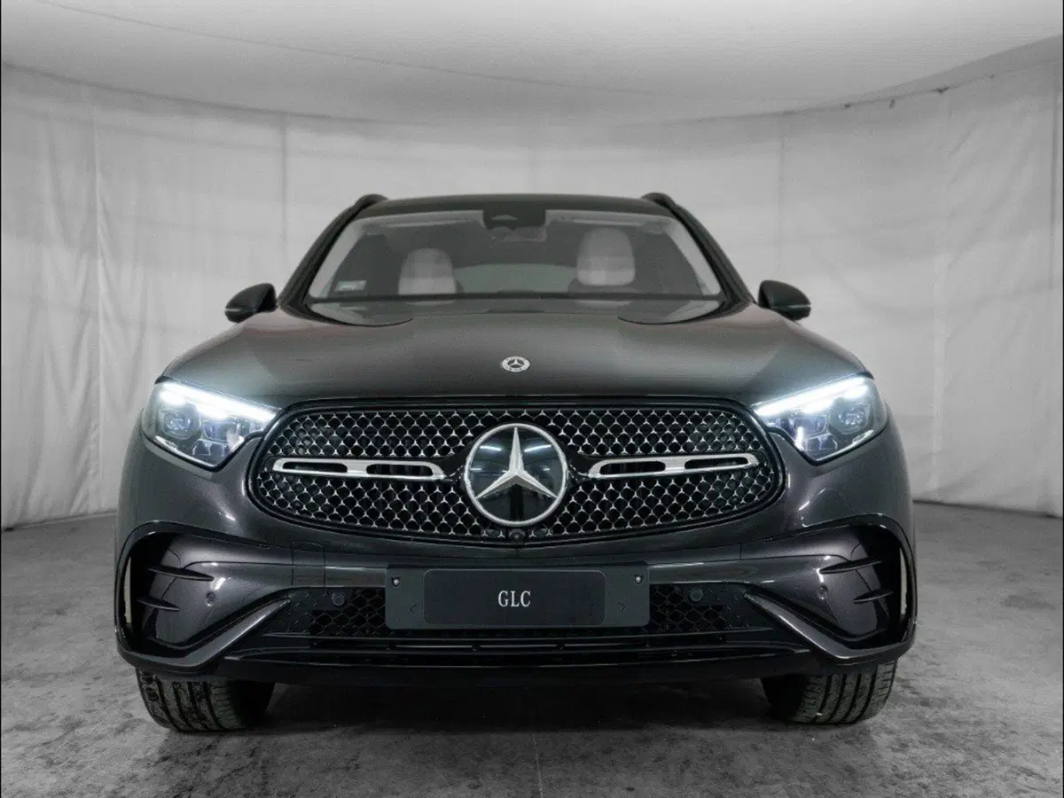 Mercedes-Benz GLC nuova a Macerata (7)