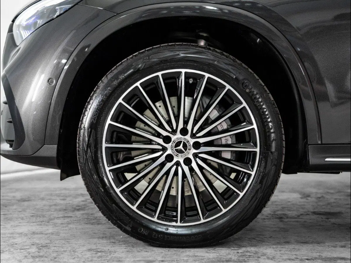 Mercedes-Benz GLC nuova a Macerata (9)