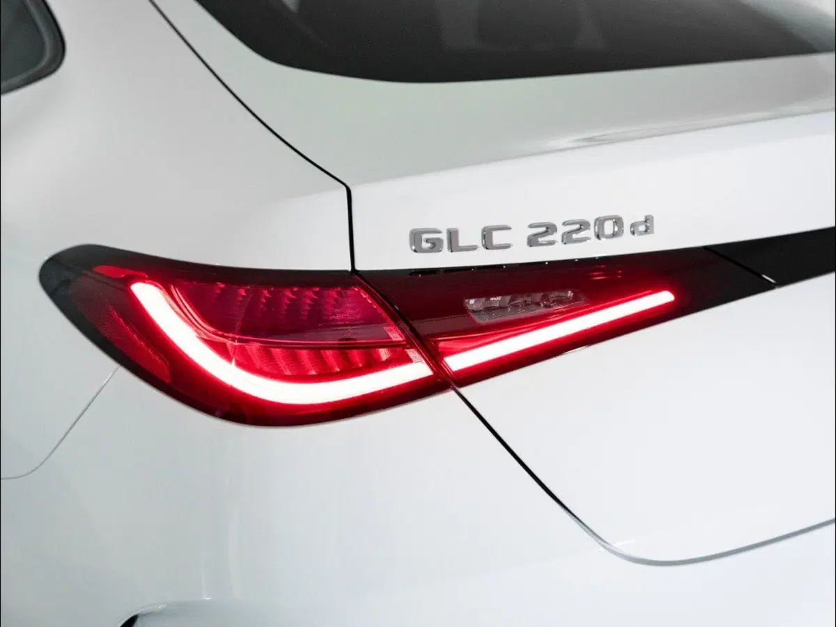 Mercedes-Benz GLC Coupé nuova a Macerata (3)