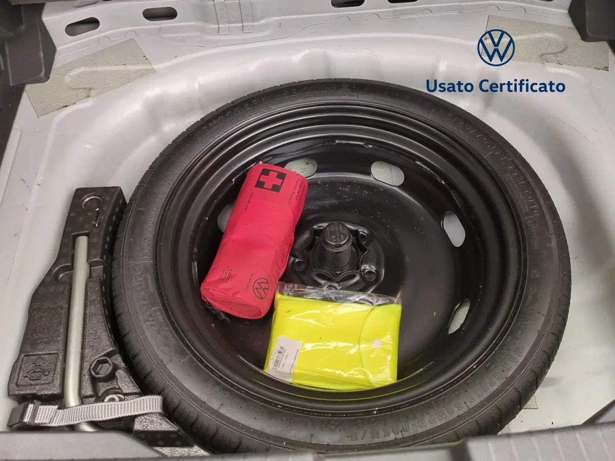Volkswagen T-Roc usata a Avellino (13)