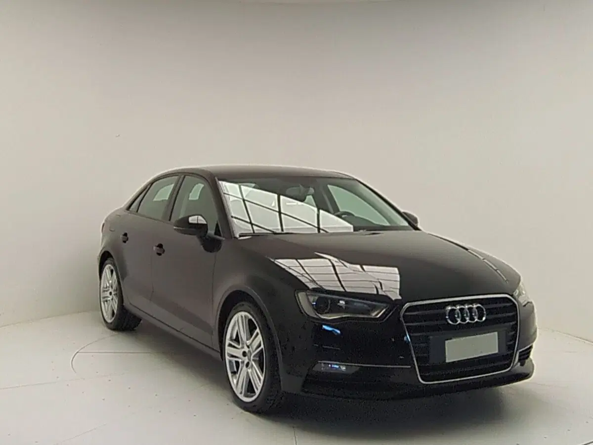 Audi A3 Sedan usata a Avellino