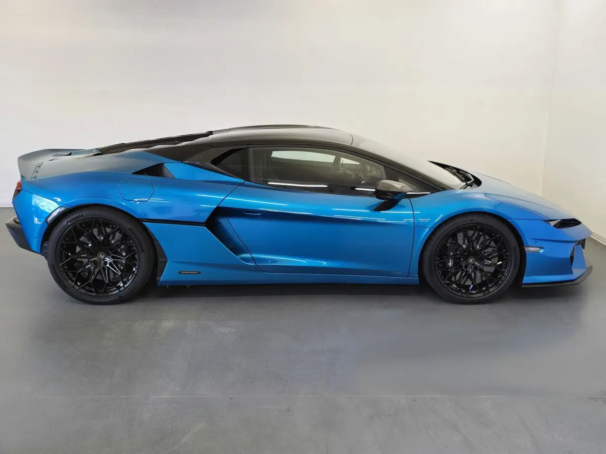Lamborghini Temerario usata a Bologna (2)