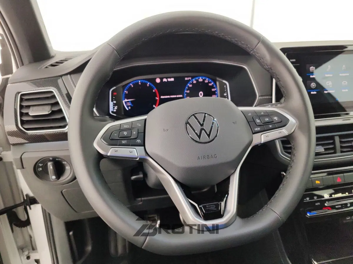 Volkswagen T-Cross nuova a Massa-Carrara (14)