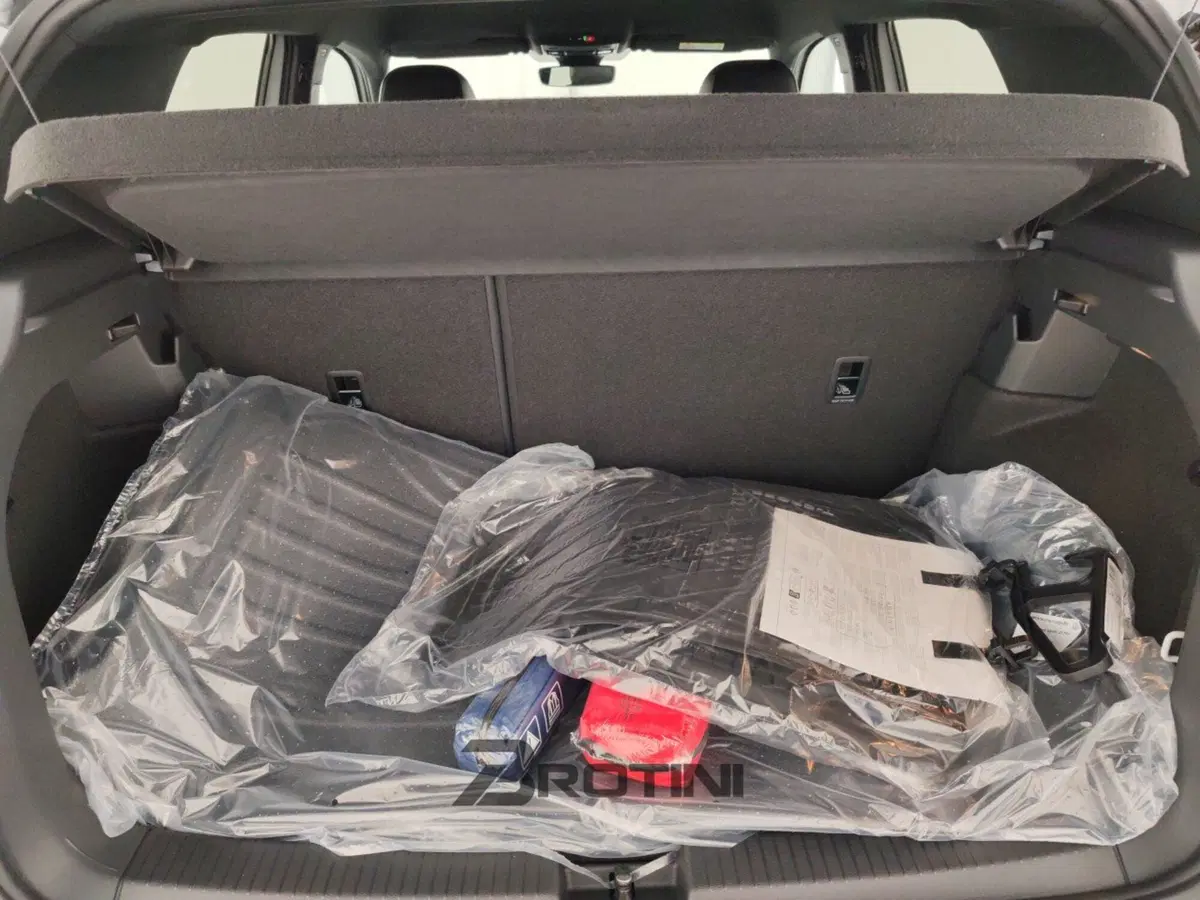 Volkswagen T-Cross nuova a Massa-Carrara (15)