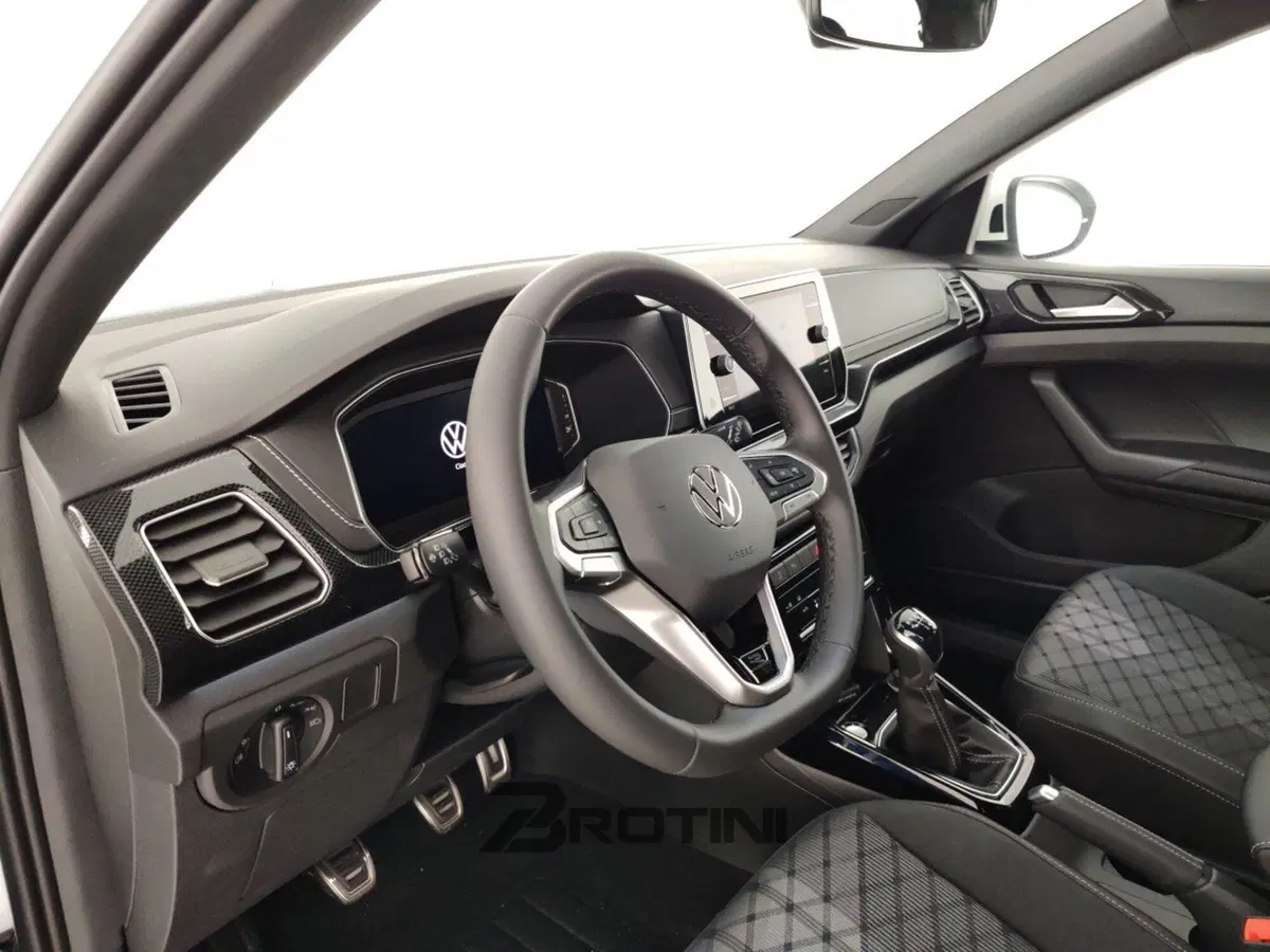 Volkswagen T-Cross nuova a Massa-Carrara (8)