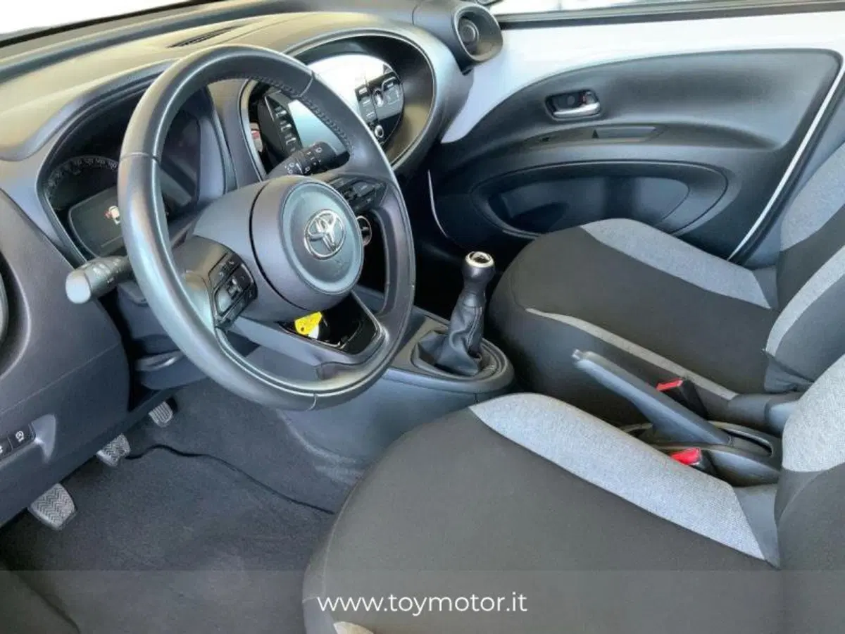 Toyota Aygo X usata a Perugia (8)