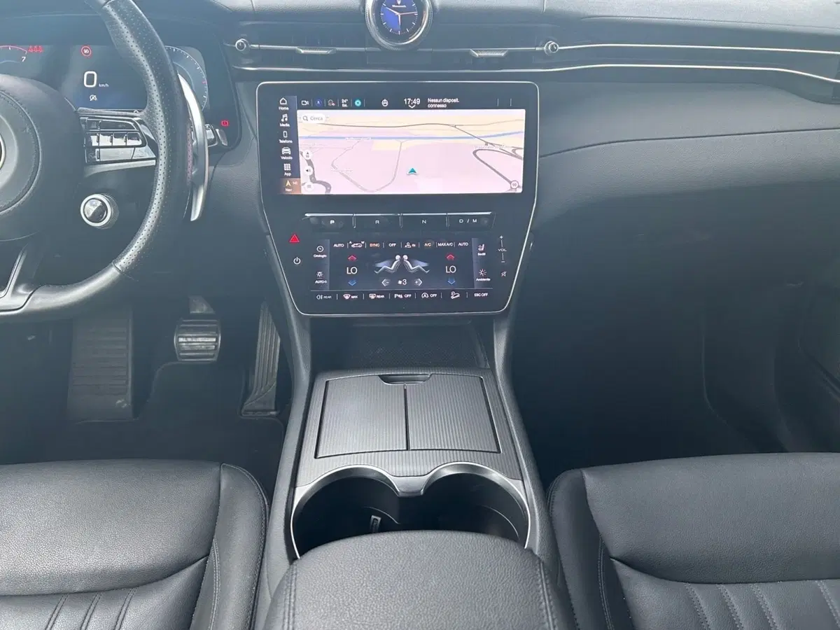 Maserati Grecale usata a Ancona (10)