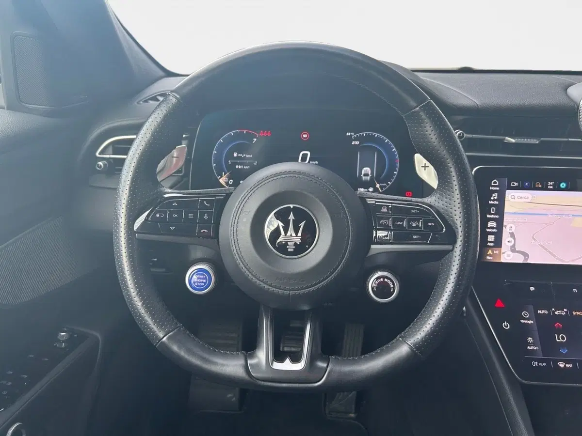 Maserati Grecale usata a Ancona (9)