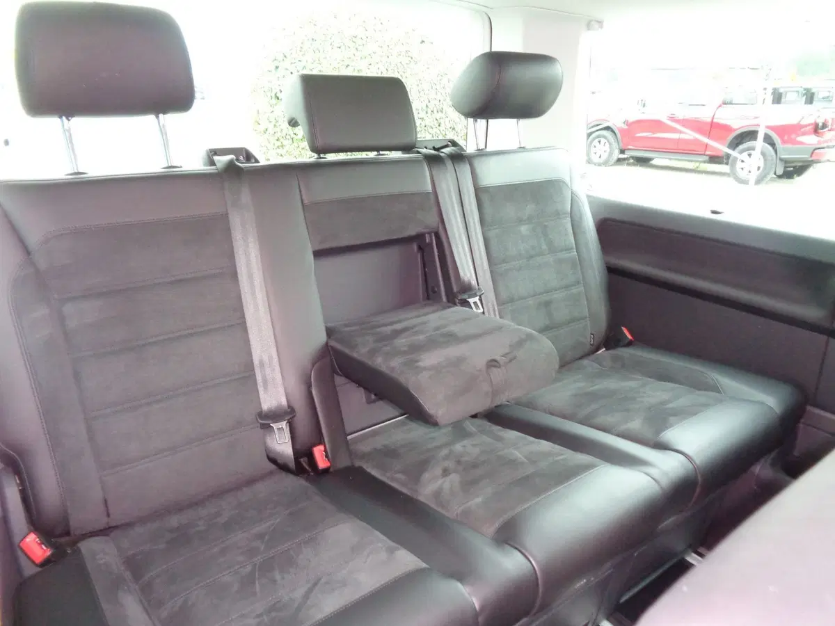 Volkswagen Multivan usata a Belluno (11)