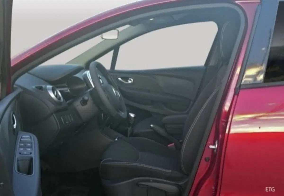 Renault Clio usata a Palermo (19)