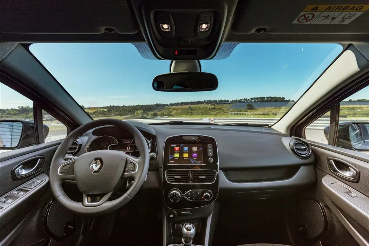 Renault Clio usata a Palermo (7)