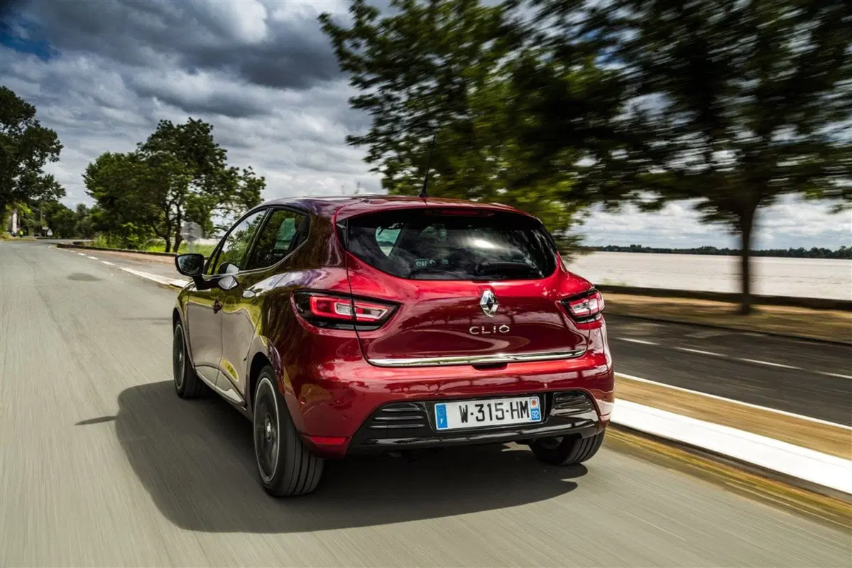 Renault Clio usata a Palermo (9)
