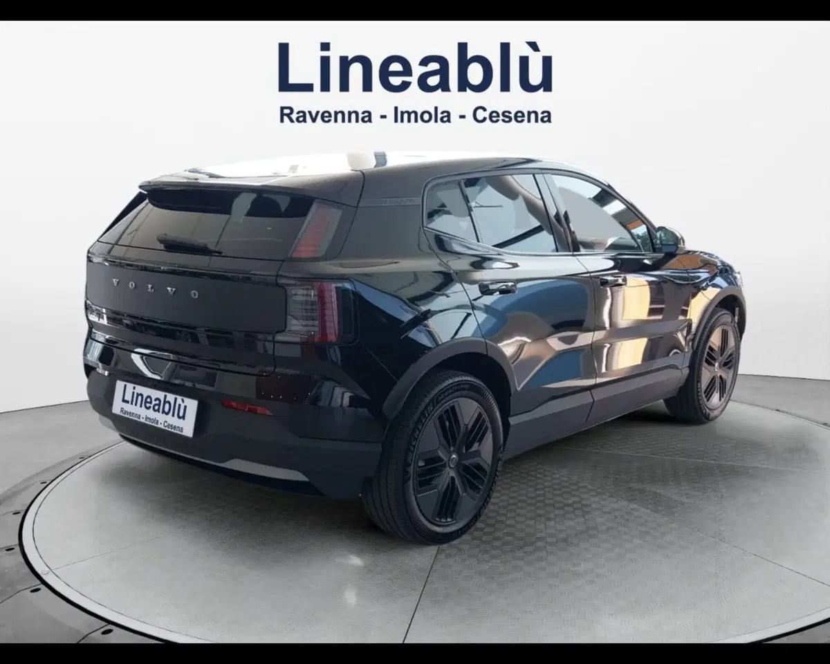 Volvo EX30 Cross Country nuova a Bologna (5)