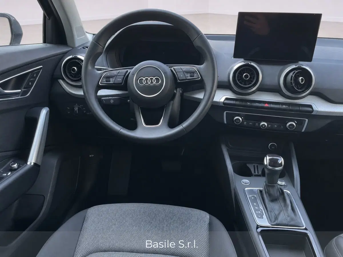 Audi Q2 usata a Taranto (5)