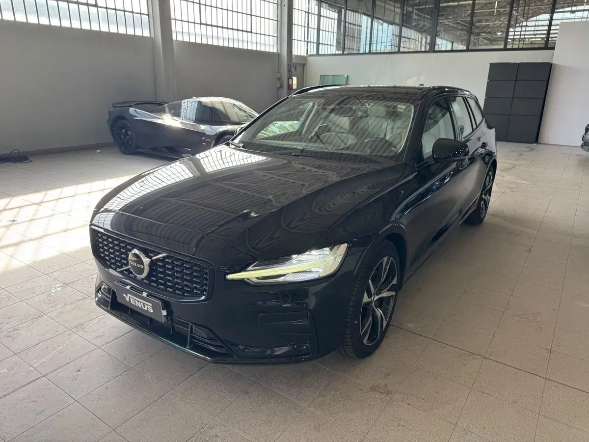 Volvo V60 nuova a Monza e Brianza (3)