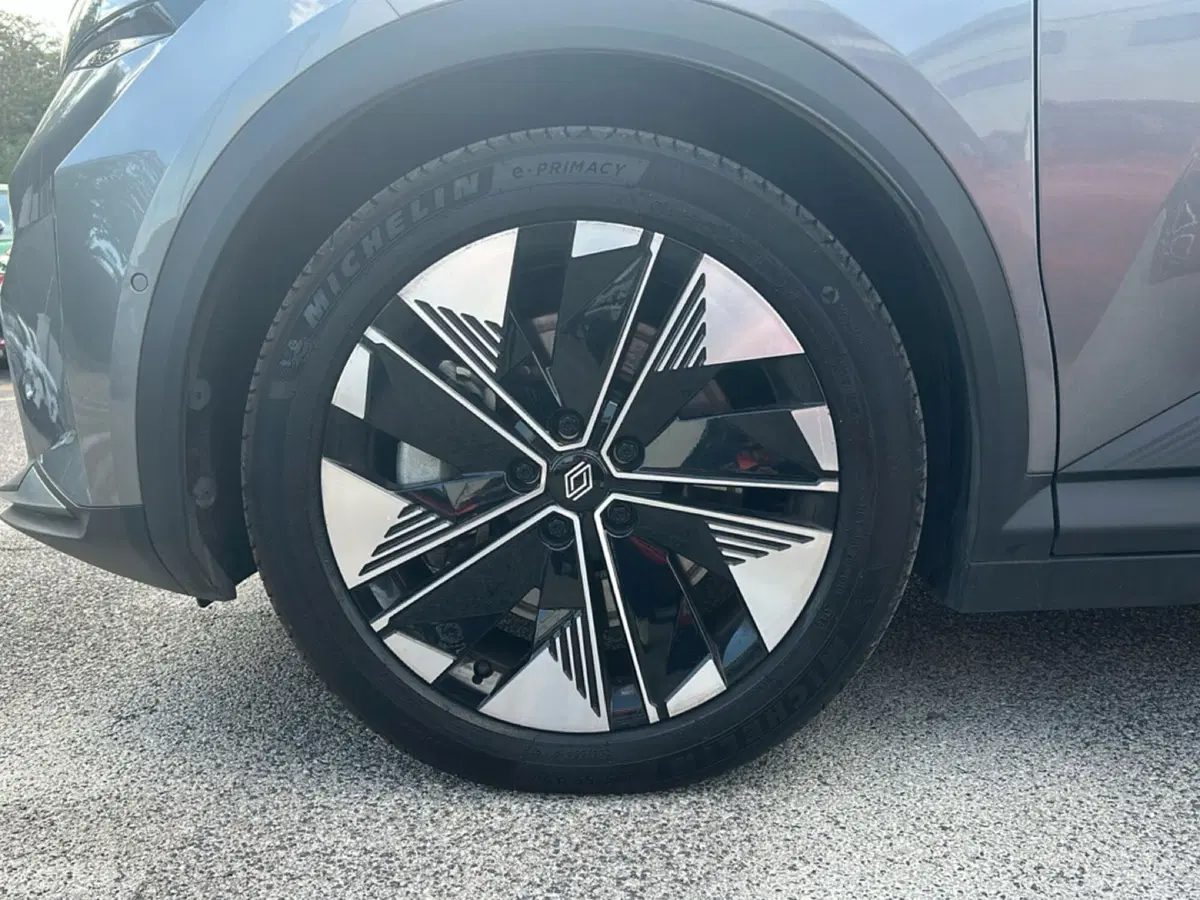 Renault Scenic E-Tech Electric usata a Roma (11)