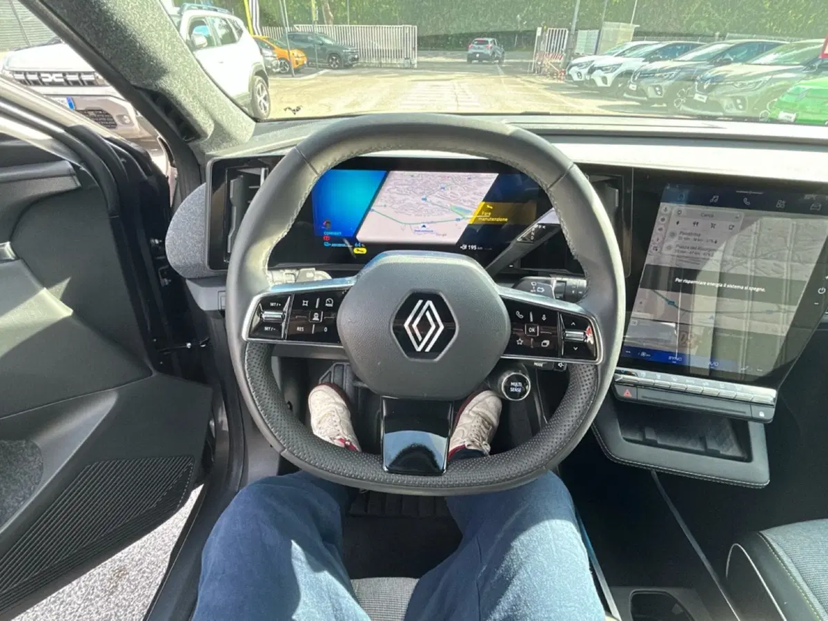 Renault Scenic E-Tech Electric usata a Roma (15)