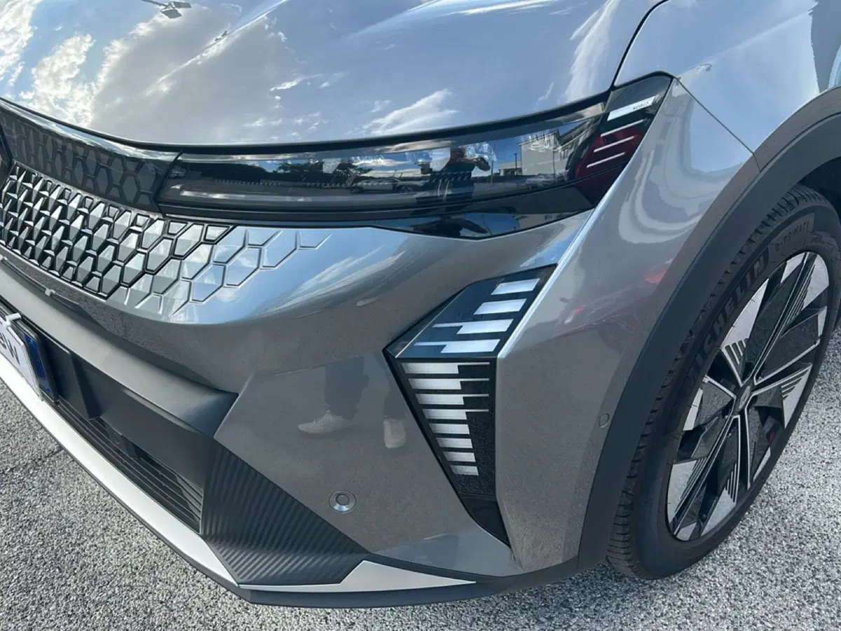 Renault Scenic E-Tech Electric usata a Roma (9)