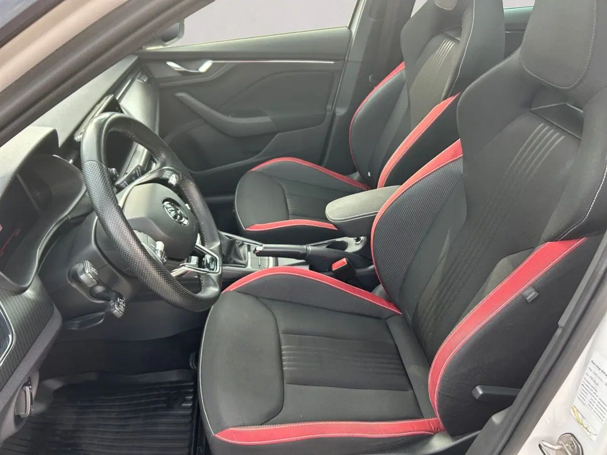 Skoda Kamiq usata a Modena (10)