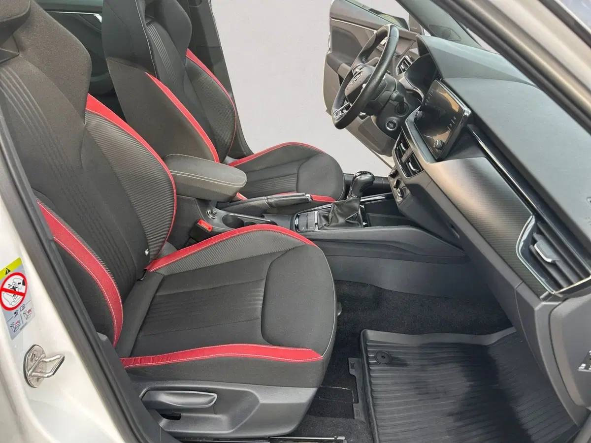 Skoda Kamiq usata a Modena (16)