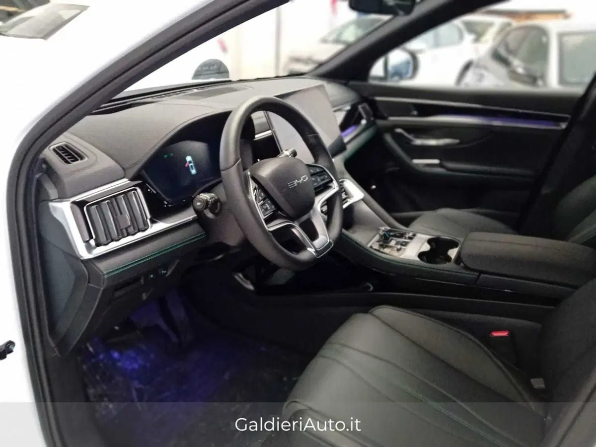 Byd Seal U nuova a Salerno (14)