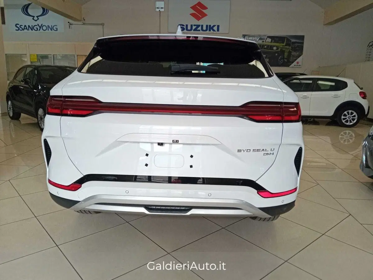Byd Seal U nuova a Salerno (17)