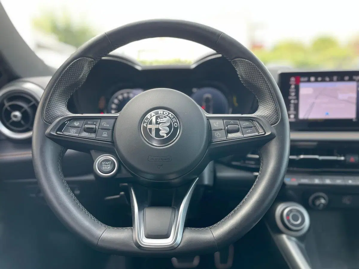 Alfa Romeo Tonale usata a Ancona (11)