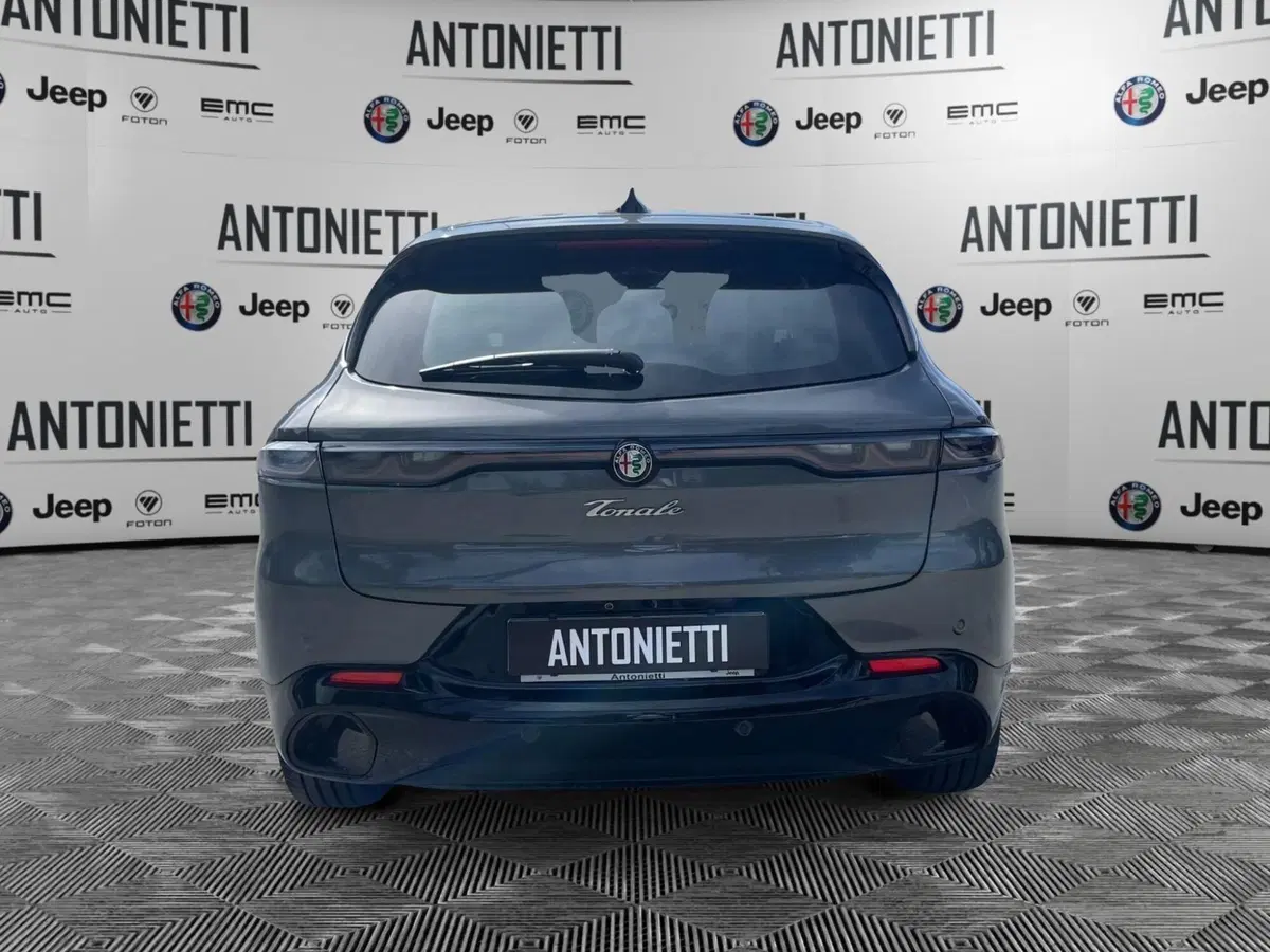 Alfa Romeo Tonale usata a Ancona (6)