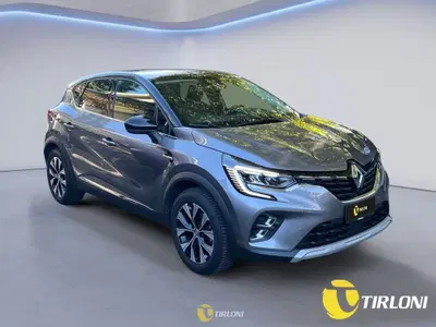 Renault Captur 1.0 tce Techno 90cv del 2023 usata a Milano