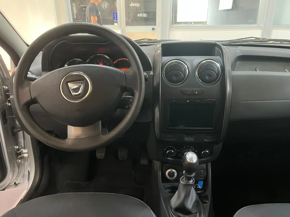 Dacia Duster usata a Lucca (11)