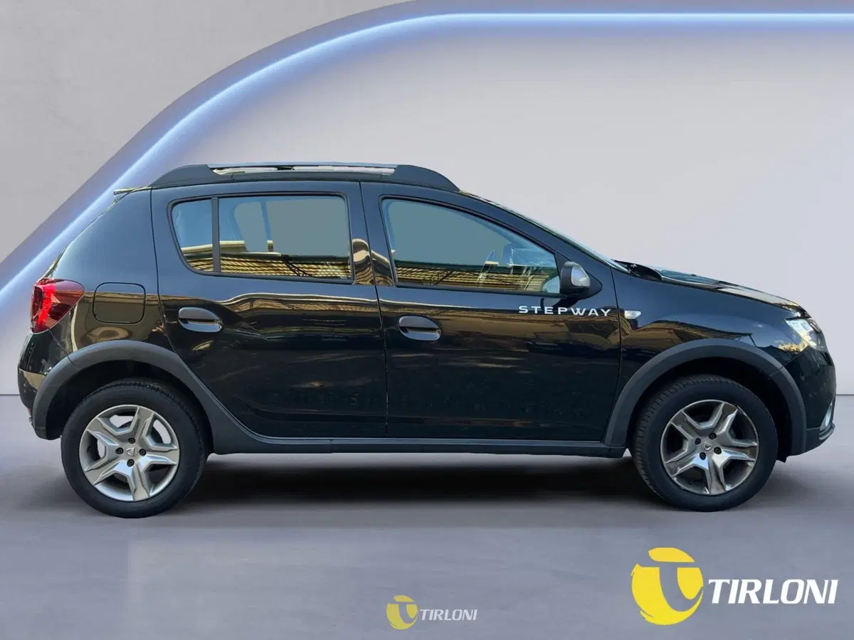Dacia Sandero usata a Milano (8)