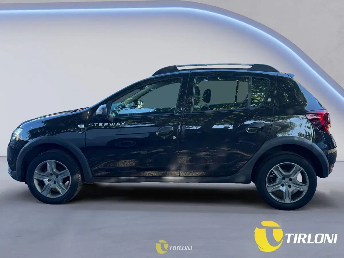 Dacia Sandero usata a Milano (9)
