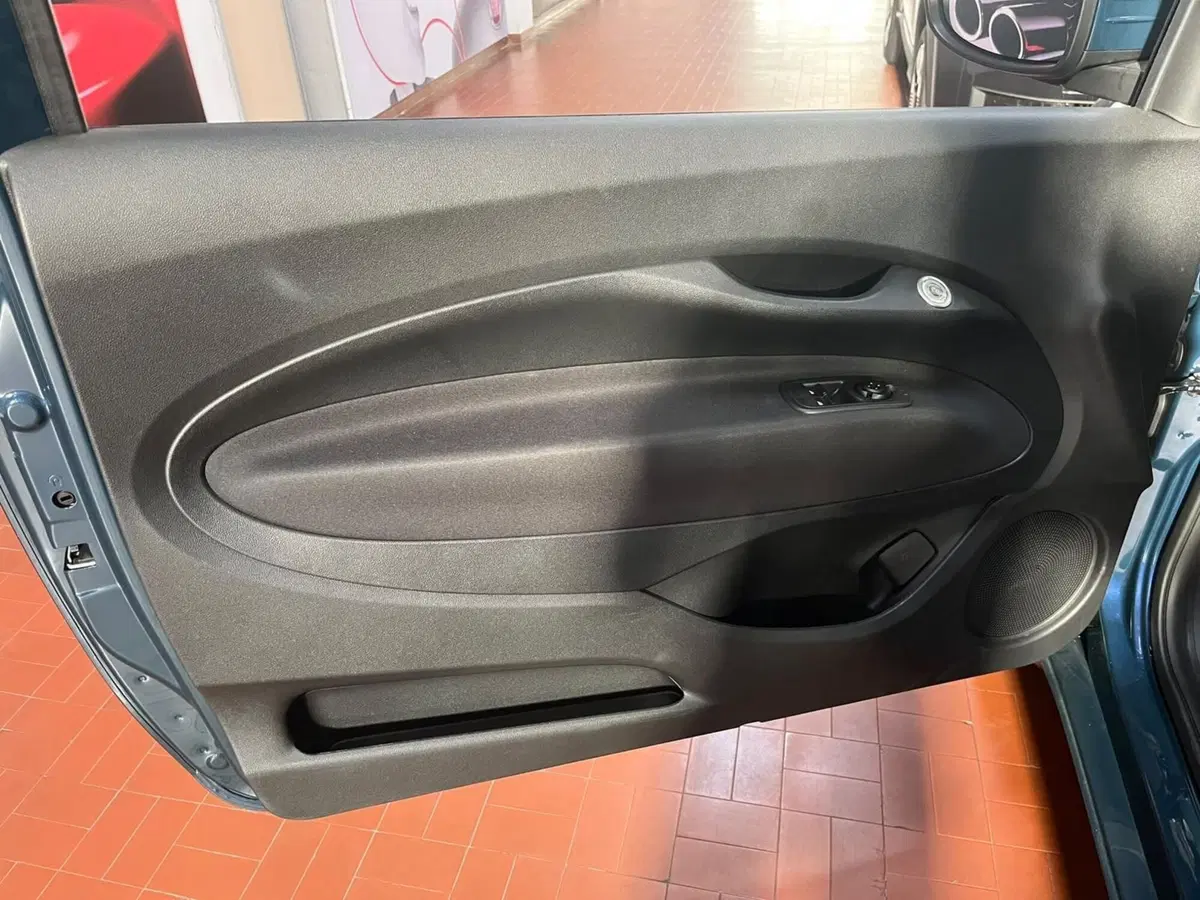 Fiat 500 nuova a Lucca (10)