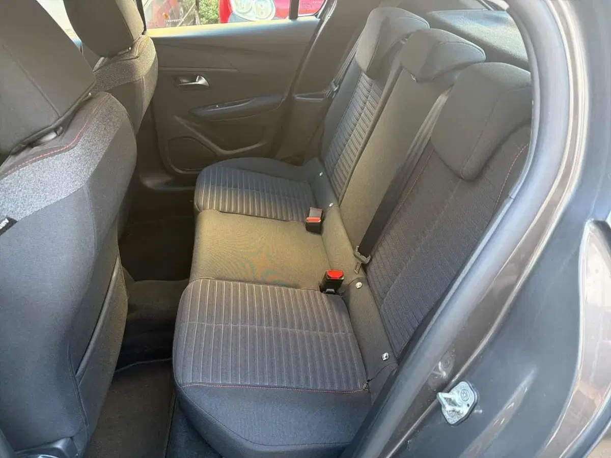 Peugeot 208 usata a Foggia (14)