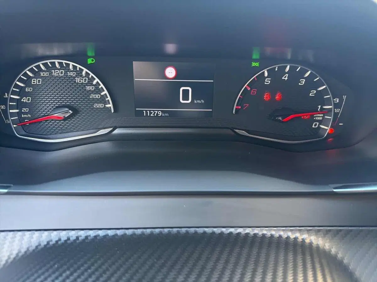 Peugeot 208 usata a Foggia (20)