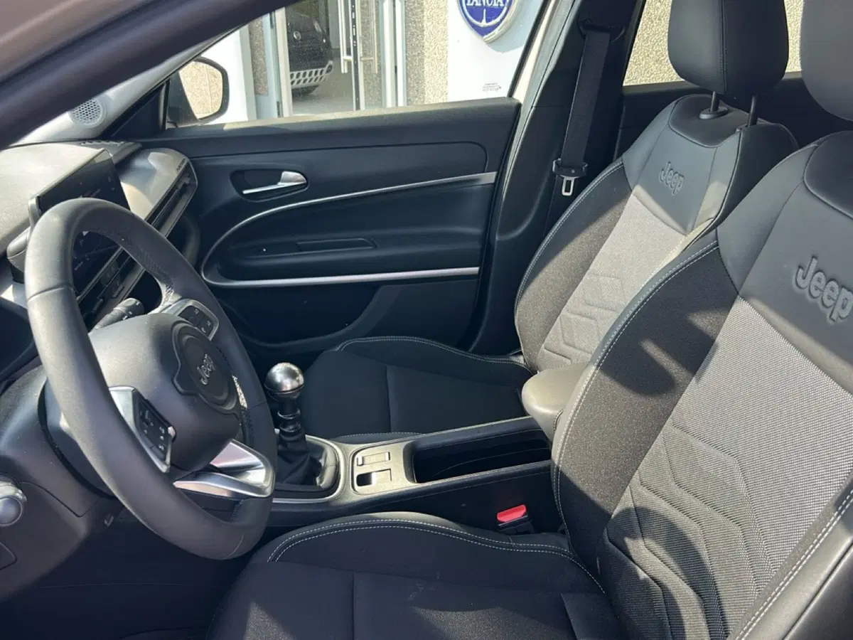Jeep Avenger usata a Bergamo (15)