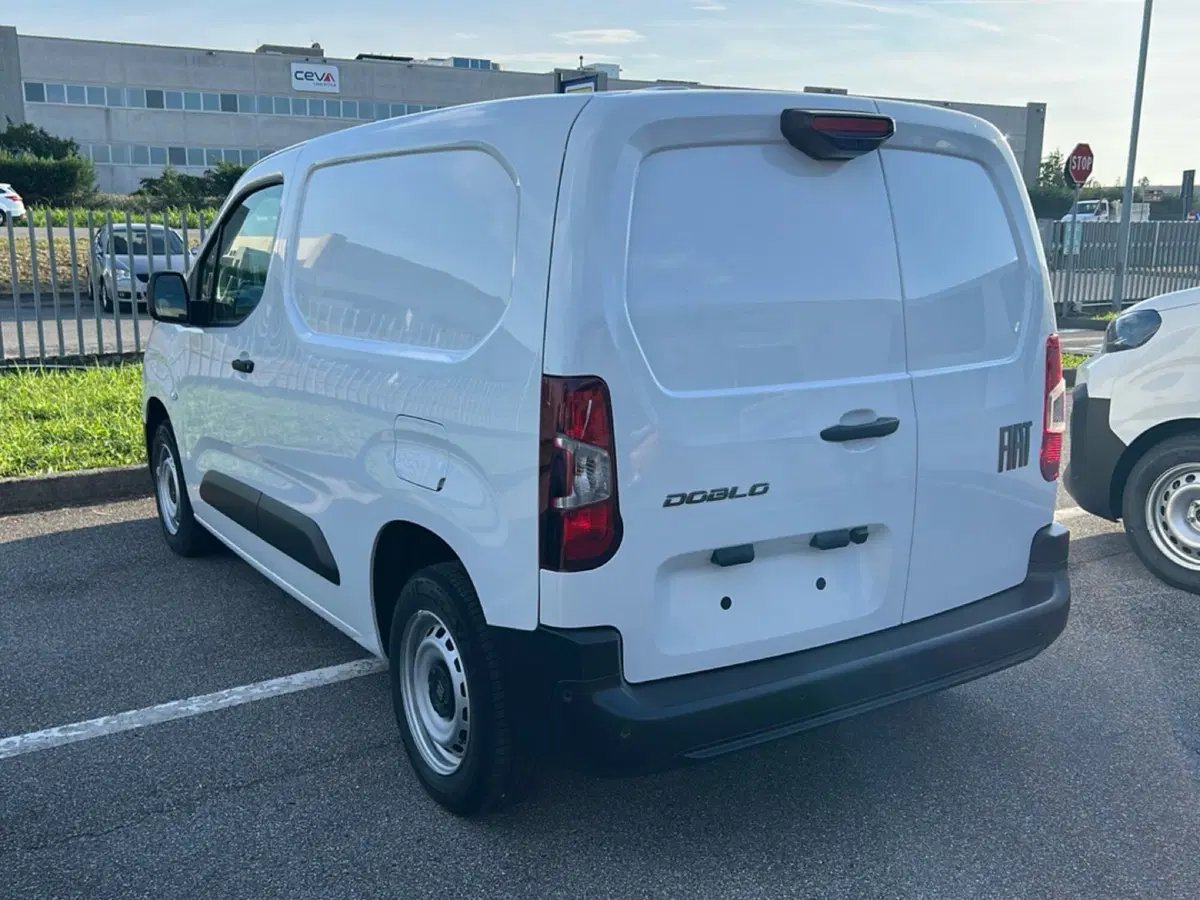 Fiat Doblò Furgone nuova a Bergamo (3)
