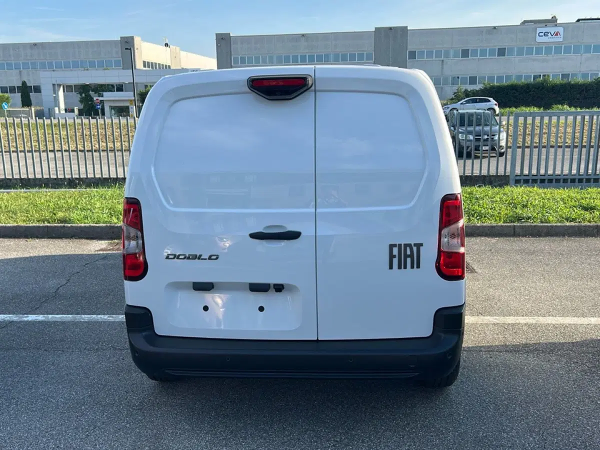 Fiat Doblò Furgone nuova a Bergamo (4)