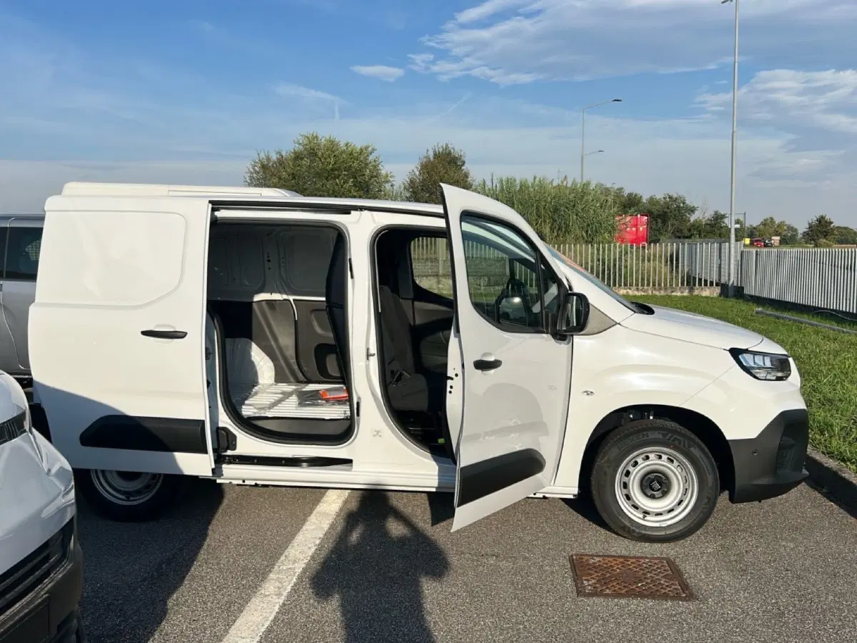 Fiat Doblò Furgone nuova a Bergamo (9)