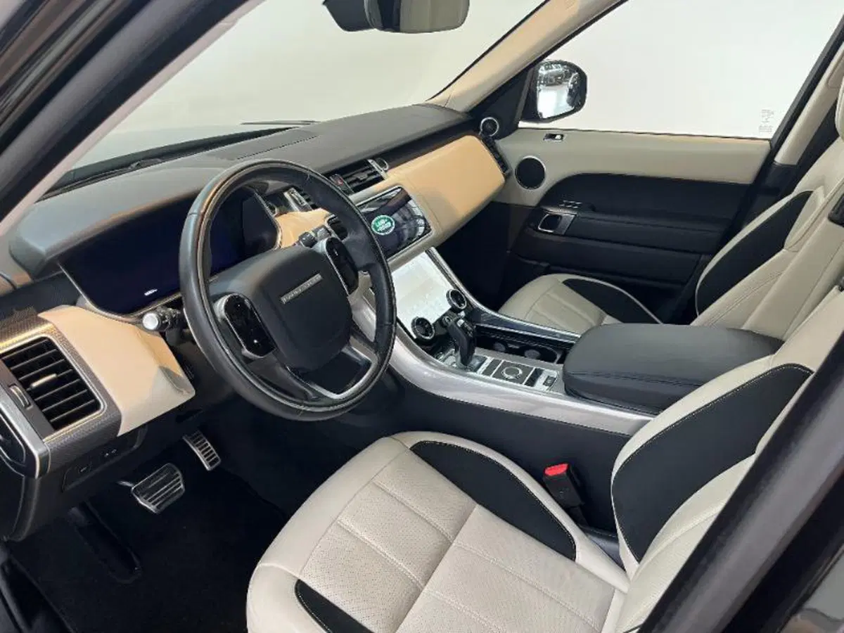 Land Rover Range Rover Sport usata a Venezia (10)
