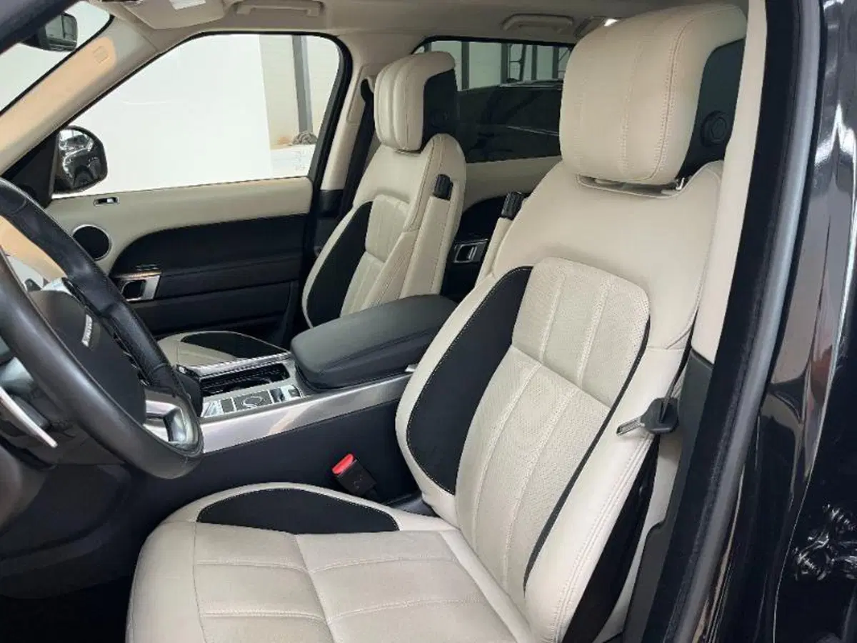 Land Rover Range Rover Sport usata a Venezia (11)
