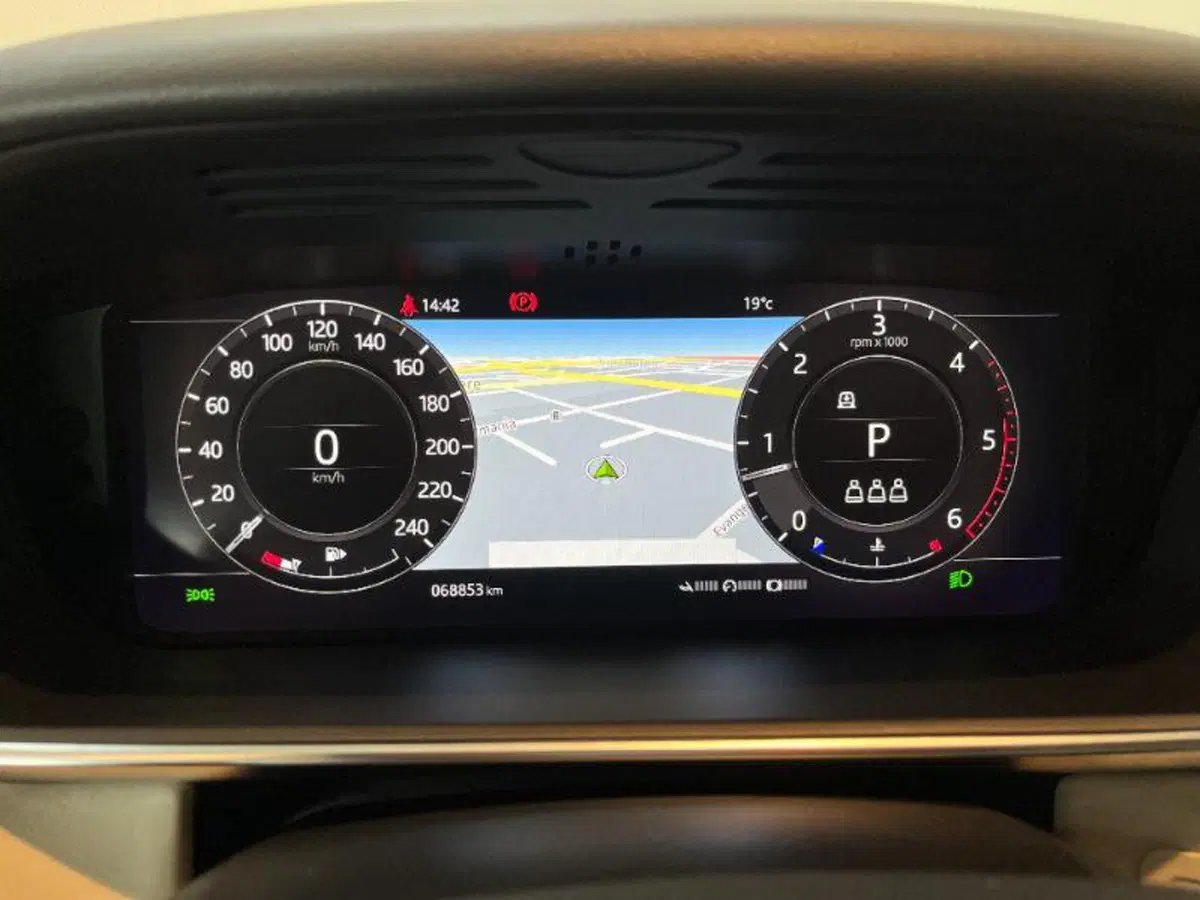 Land Rover Range Rover Sport usata a Venezia (18)