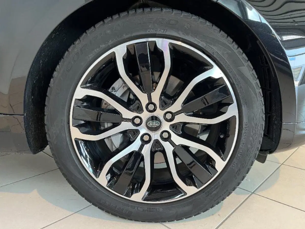 Land Rover Range Rover Sport usata a Venezia (7)