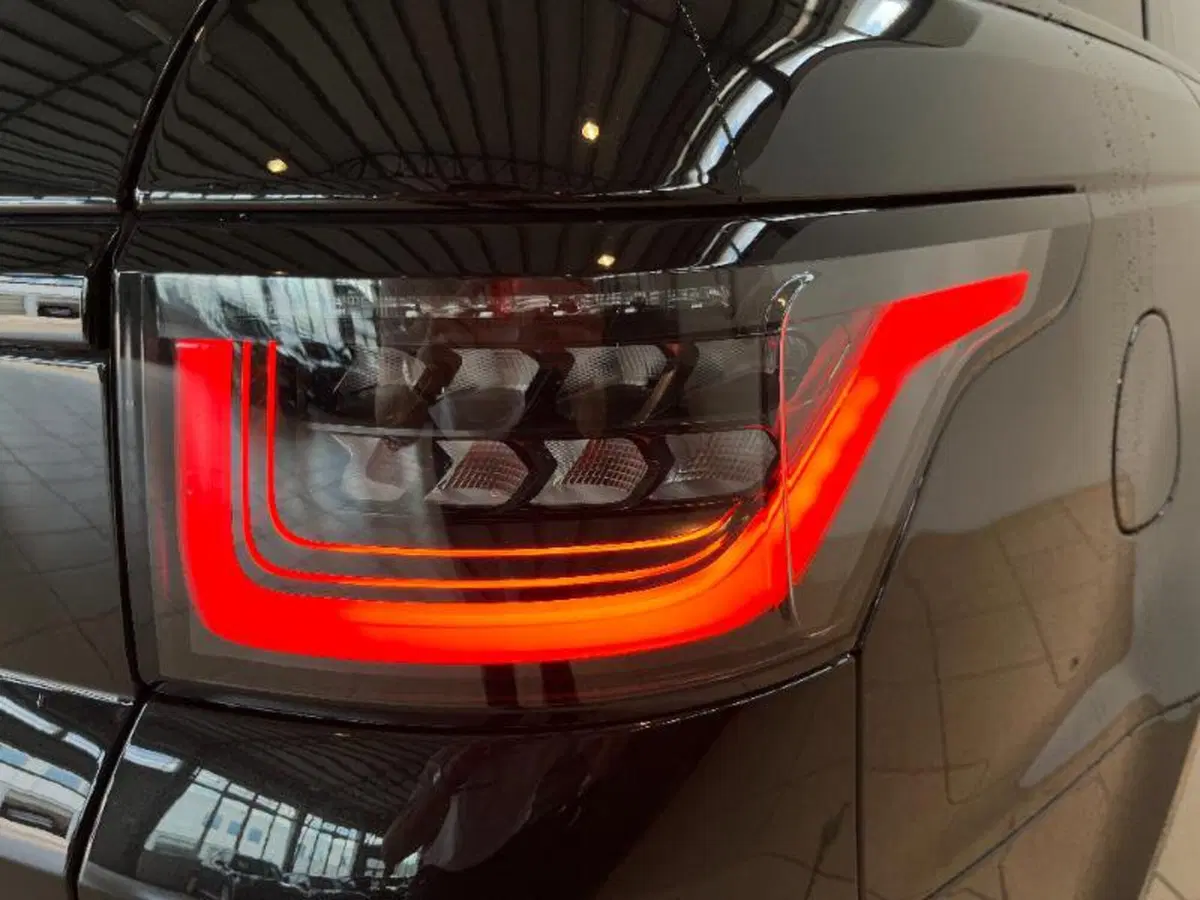 Land Rover Range Rover Sport usata a Venezia (8)