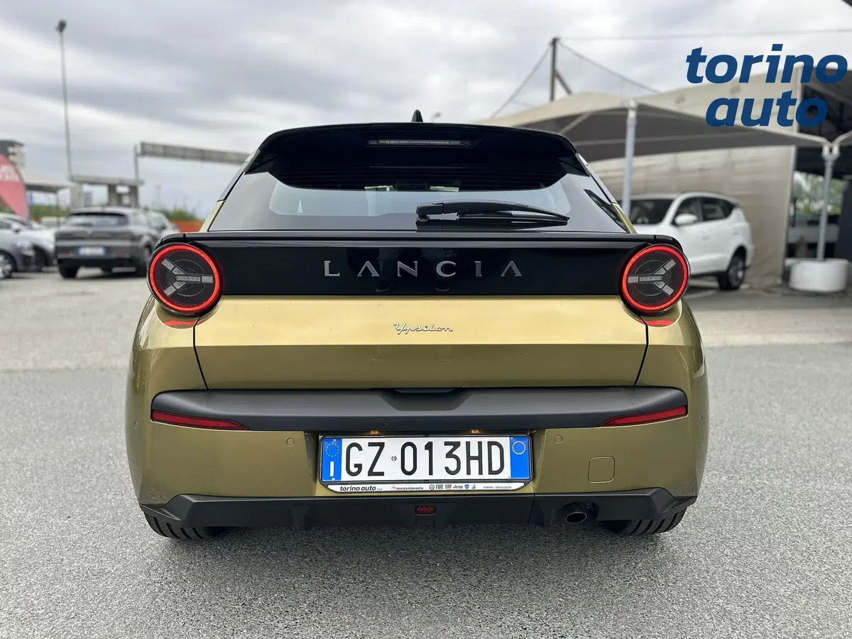 Lancia Ypsilon nuova a Torino (4)